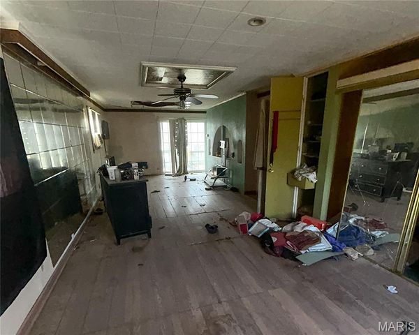 411 Elm Drive, East St Louis, IL 62203