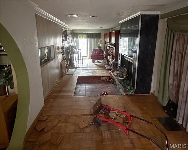 411 Elm Drive, East St Louis, IL 62203