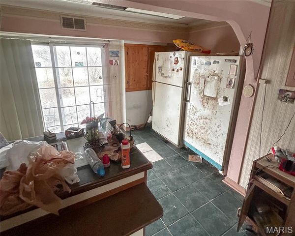 411 Elm Drive, East St Louis, IL 62203