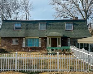 411 Elm Drive, East St Louis, IL 62203