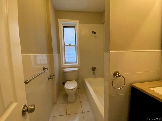1075 Grand Concourse 3C, Bronx, NY 10452