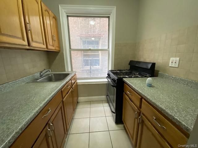 1075 Grand Concourse 3C, Bronx, NY 10452
