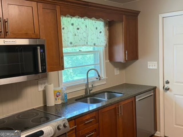 85 Greenwood Lane, Carrollton, GA 30117