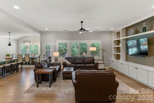 378 Broadleaf Drive, Denver, NC 28037