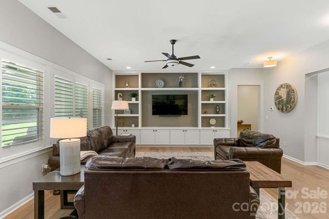 378 Broadleaf Drive, Denver, NC 28037