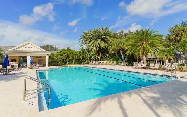 533 FALLBROOK DRIVE, Venice, FL 34292