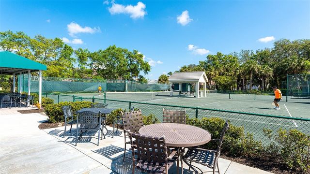 533 FALLBROOK DRIVE, Venice, FL 34292