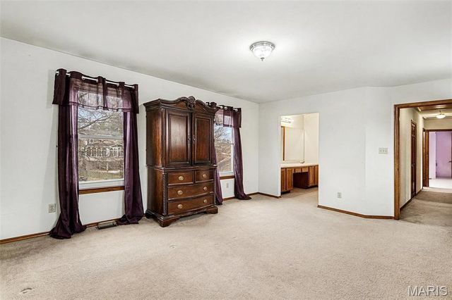 1205 Newport Landing Drive, Fenton, MO 63026