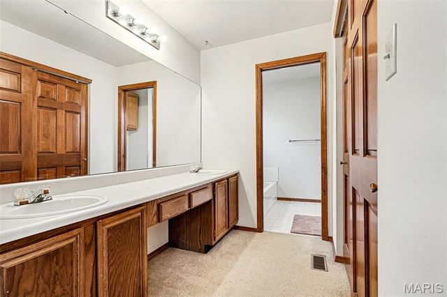 1205 Newport Landing Drive, Fenton, MO 63026