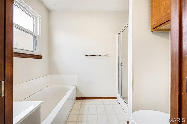 1205 Newport Landing Drive, Fenton, MO 63026