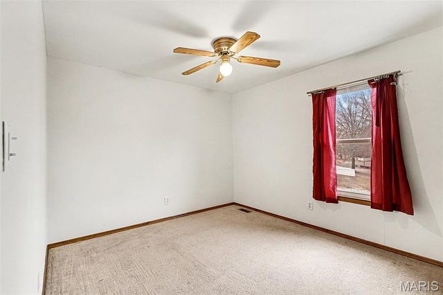 1205 Newport Landing Drive, Fenton, MO 63026