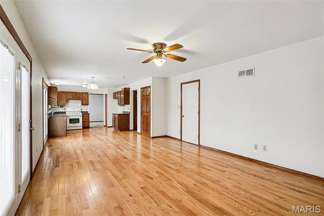 1205 Newport Landing Drive, Fenton, MO 63026