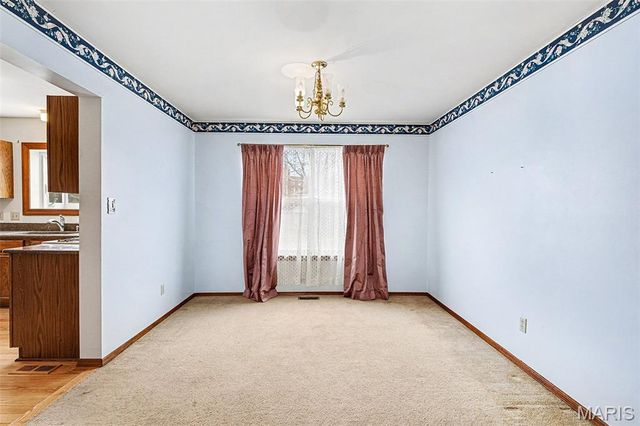 1205 Newport Landing Drive, Fenton, MO 63026