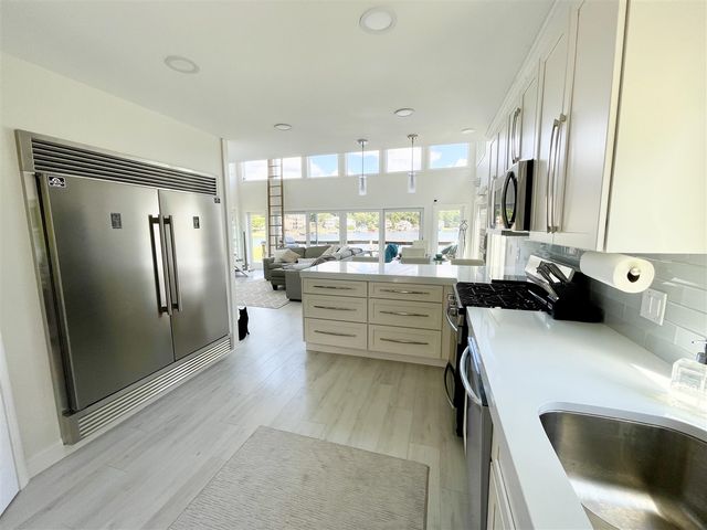 727 Treasure Island Drive, Mattawan, MI 49071