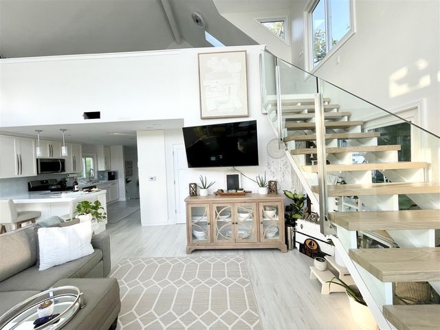 727 Treasure Island Drive, Mattawan, MI 49071