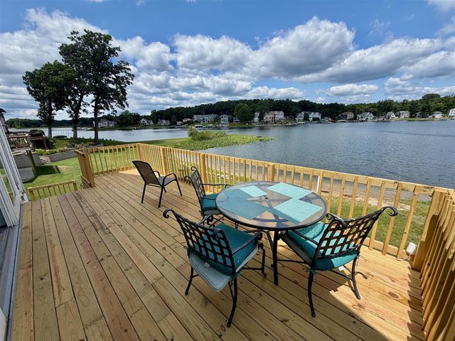 727 Treasure Island Drive, Mattawan, MI 49071