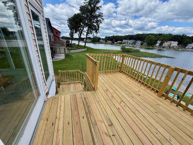 727 Treasure Island Drive, Mattawan, MI 49071