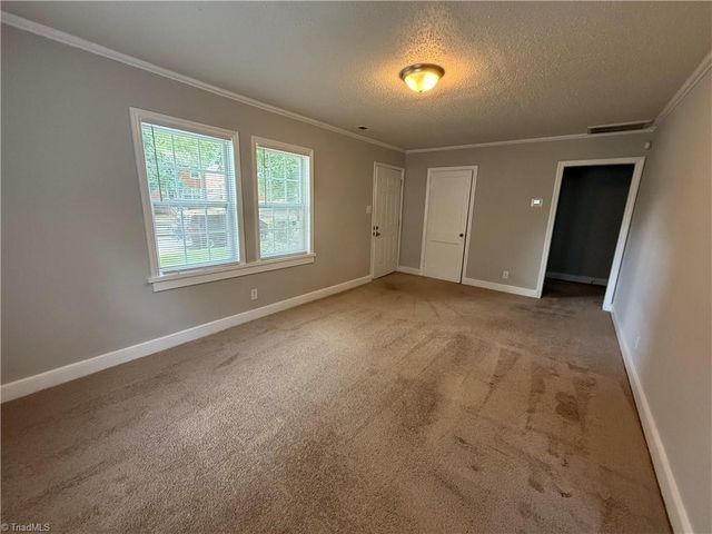 907 Logan Street, Greensboro, NC 27406