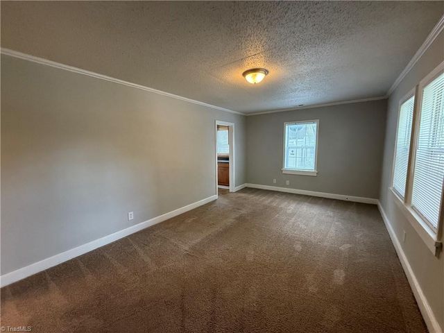 907 Logan Street, Greensboro, NC 27406