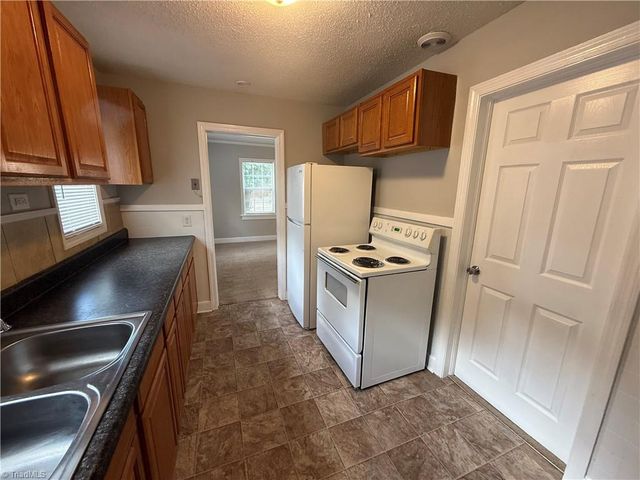 907 Logan Street, Greensboro, NC 27406