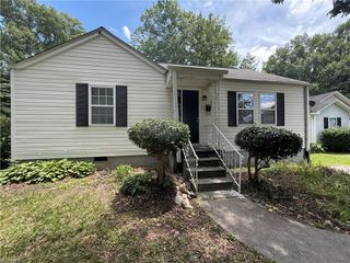 907 Logan Street, Greensboro, NC 27406