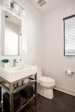 1009 E 12th ST, Austin, TX 78702