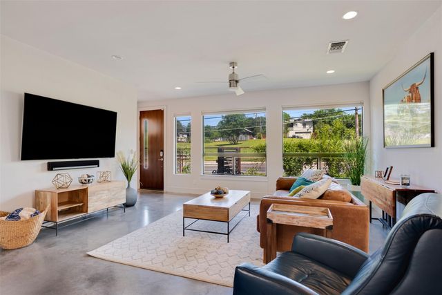 1009 E 12th ST, Austin, TX 78702