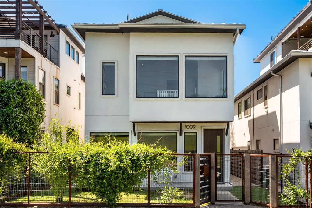 1009 E 12th ST, Austin, TX 78702
