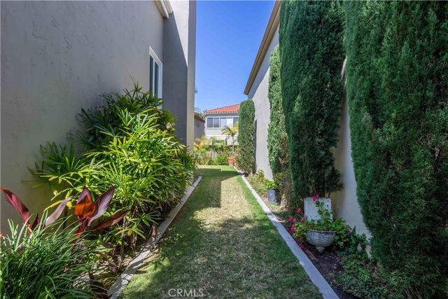 361 Seville, Long Beach, CA 90814