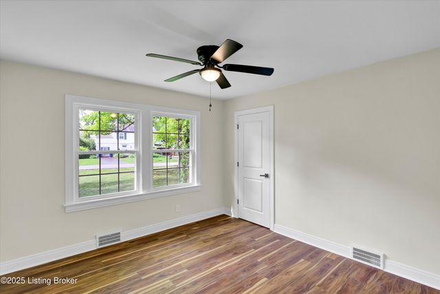 7613 Norbourne Ave, Louisville, KY 40222