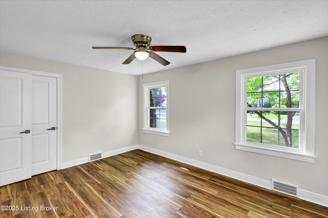 7613 Norbourne Ave, Louisville, KY 40222