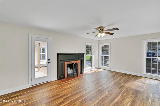 7613 Norbourne Ave, Louisville, KY 40222