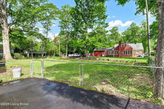 7613 Norbourne Ave, Louisville, KY 40222