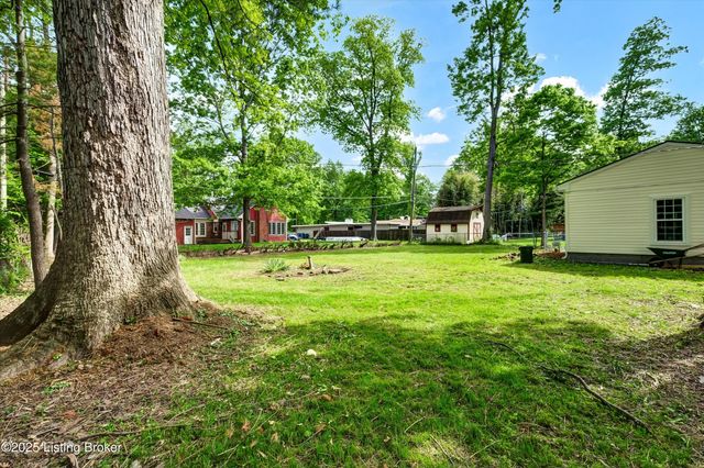 7613 Norbourne Ave, Louisville, KY 40222