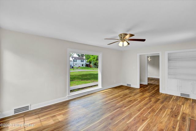 7613 Norbourne Ave, Louisville, KY 40222