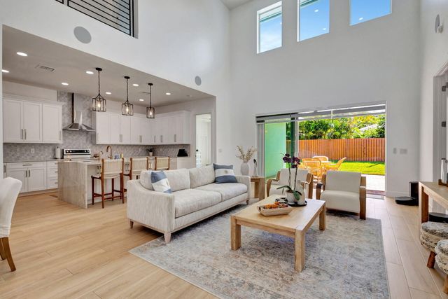 12952 Drayton Road SE, North Palm Beach, FL 33408