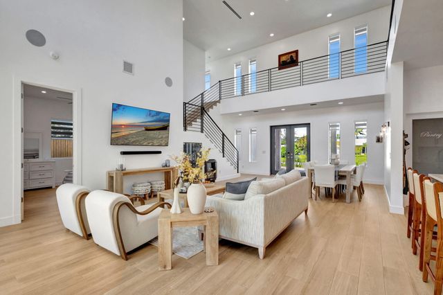12952 Drayton Road SE, North Palm Beach, FL 33408