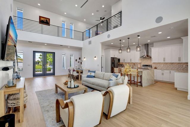 12952 Drayton Road SE, North Palm Beach, FL 33408