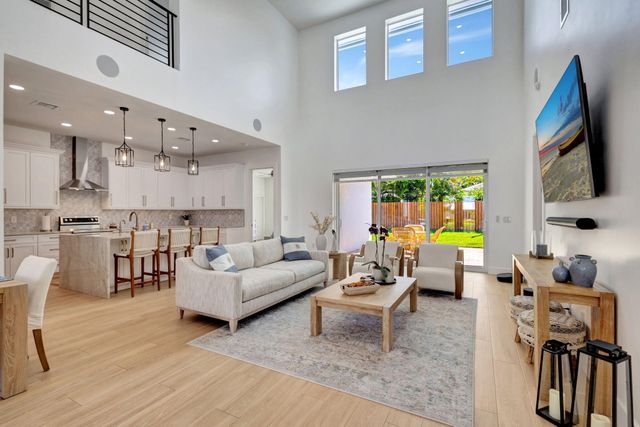 12952 Drayton Road SE, North Palm Beach, FL 33408