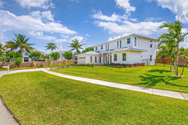 12952 Drayton Road SE, North Palm Beach, FL 33408