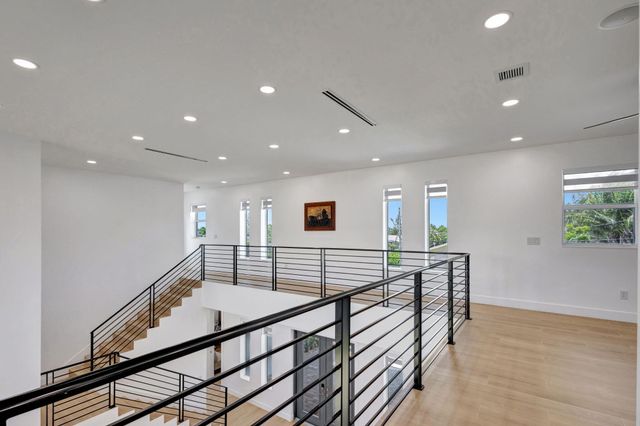 12952 Drayton Road SE, North Palm Beach, FL 33408