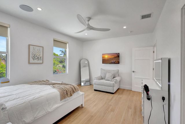 12952 Drayton Road SE, North Palm Beach, FL 33408