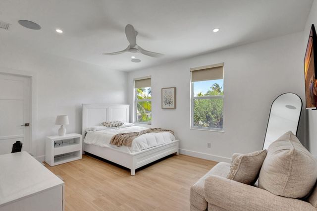 12952 Drayton Road SE, North Palm Beach, FL 33408
