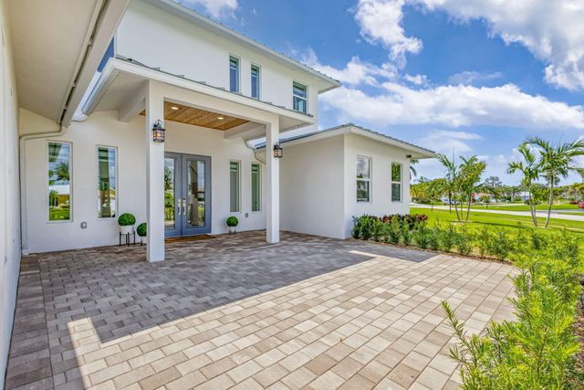 12952 Drayton Road SE, North Palm Beach, FL 33408