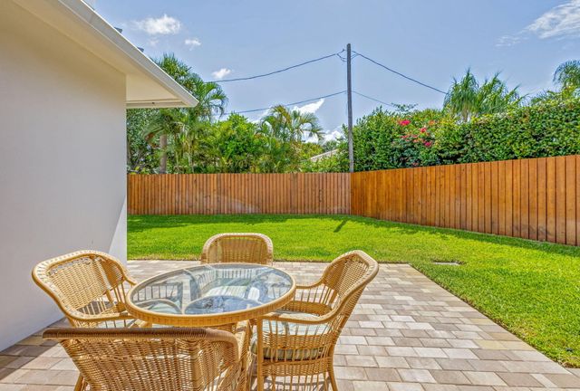 12952 Drayton Road SE, North Palm Beach, FL 33408