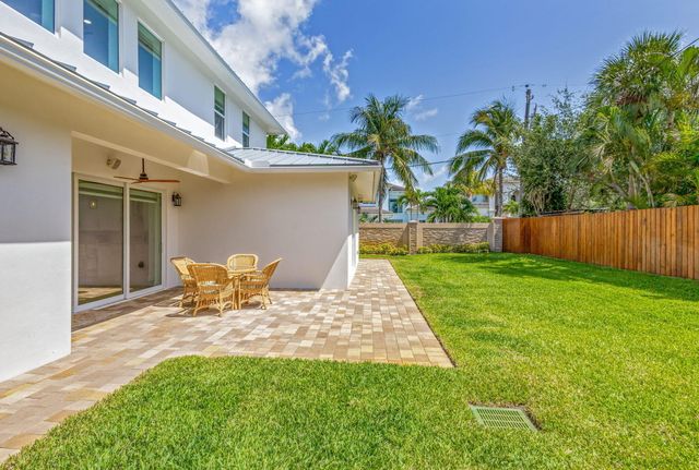 12952 Drayton Road SE, North Palm Beach, FL 33408