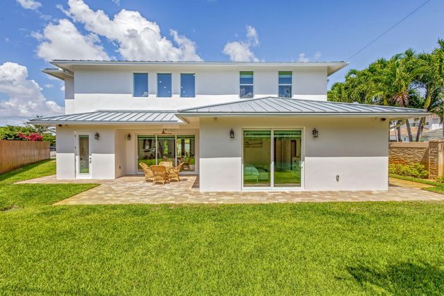 12952 Drayton Road SE, North Palm Beach, FL 33408