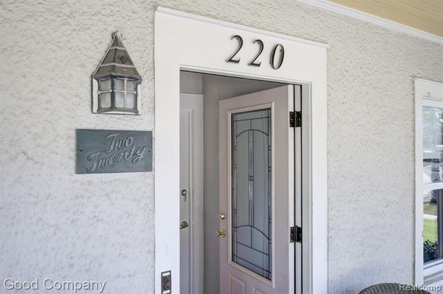 220 N Maple Avenue Unit #1, Royal Oak, MI 48067