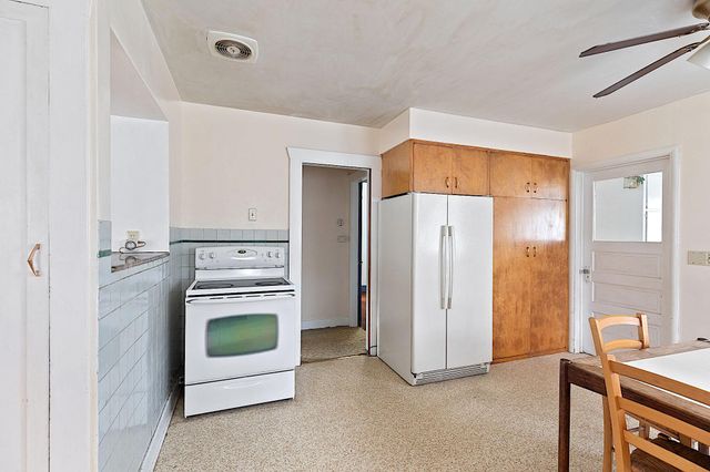 806 SE Grandview Avenue, Grants Pass, OR 97527