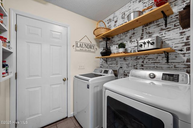182 Bridlewood Drive, Jacksonville, NC 28540